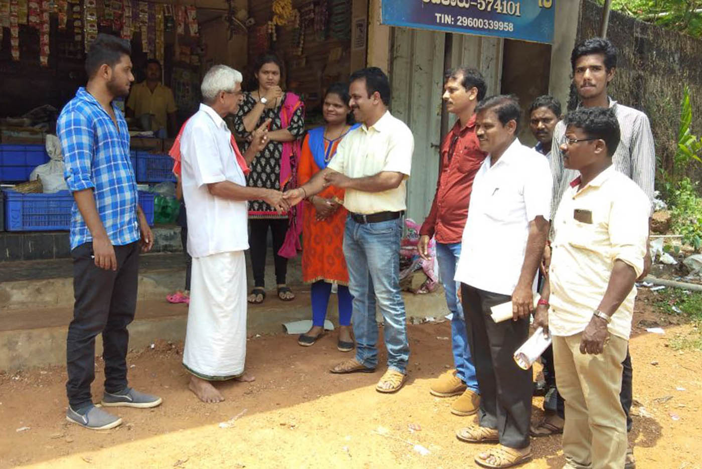 ಗೋಪಾಲ ಭಂಡಾರಿ ಪರ ಕುಟುಂಬ ಸದಸ್ಯರಿಂದ ಮತಯಾಚನೆ